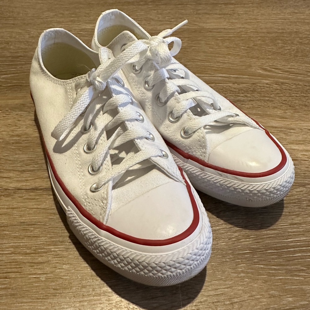 CONVERSE - Chuck Taylor Low Top All Stars - White Size W7.5